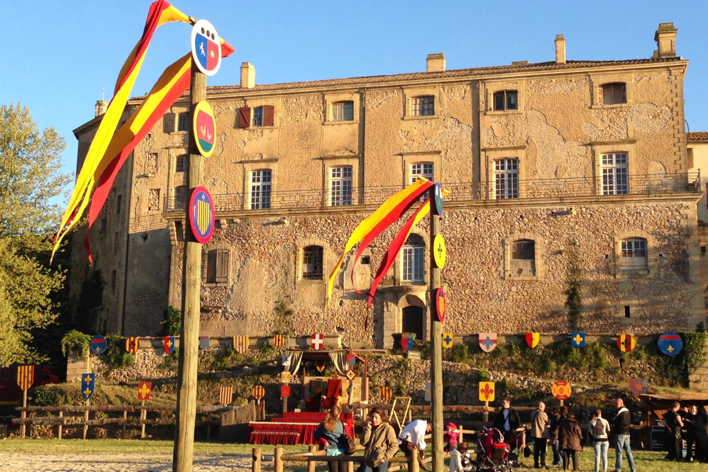 Oyez, Oyez braves gens ! « le Bon Roy René » nous invite à festoyer !