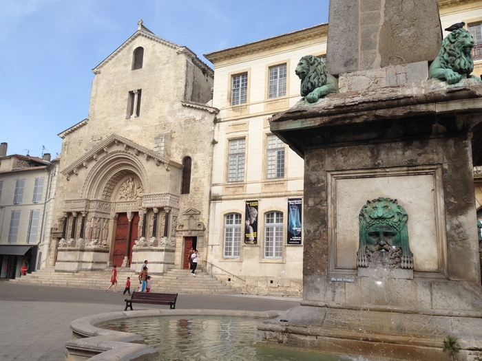 Arles - Place de la République