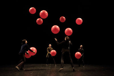 ©Isabelle Bruyère Cie Les objets volants - Liaison carbonne