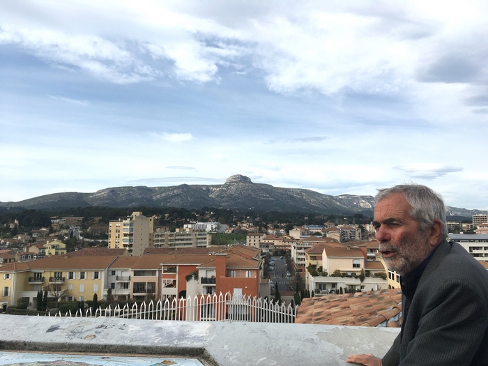 Le Garlaban - Panoramique place de l'église -Aubagne